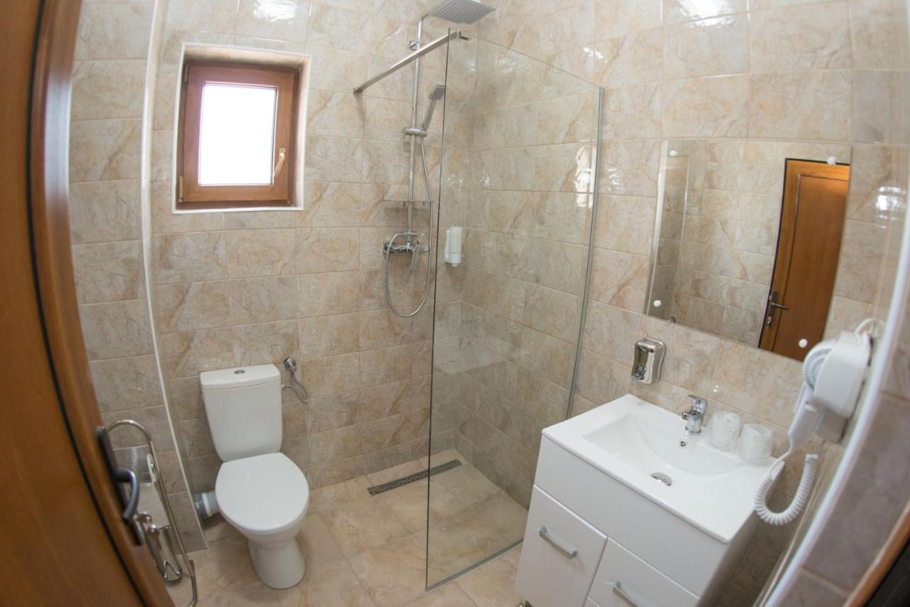 Pensiunea Attitude Alba Iulia Ngoại thất bức ảnh